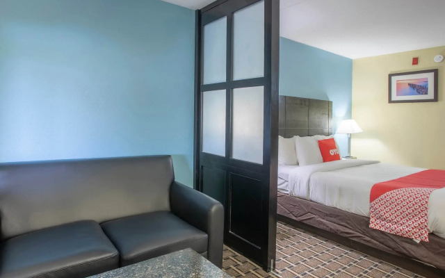 OYO Hotel Knoxville TN Cedar Bluff I-40