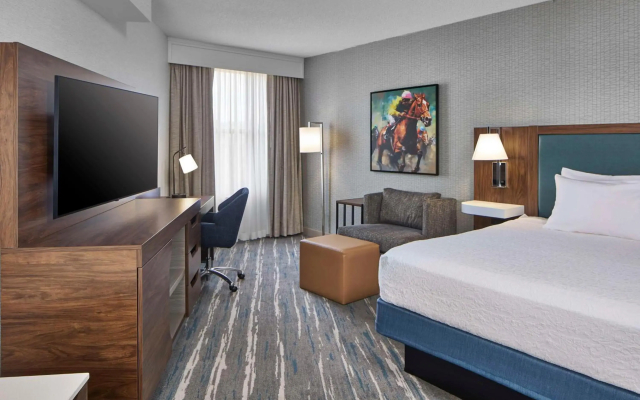 Comfort Suites Near Vancouver Mall