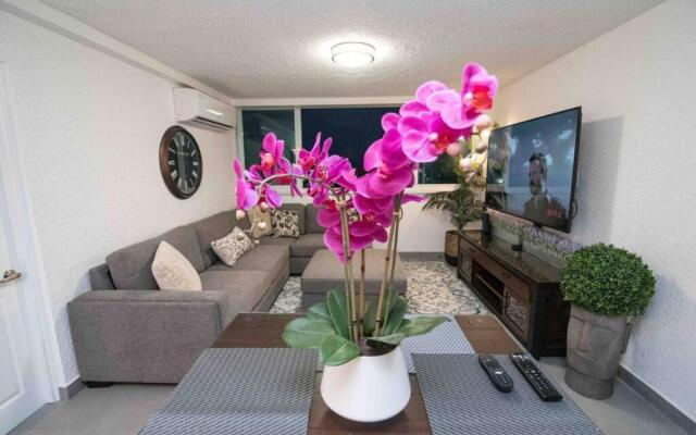 Blissful 3BR Art District Apt with PK & Fast WiFi