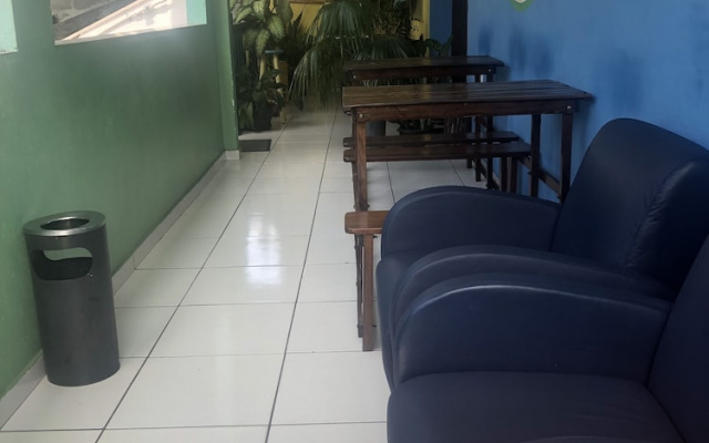 Onça da Praia Hostel