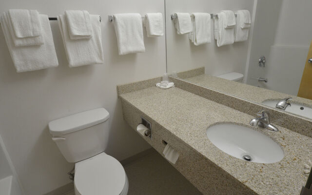 The Great Falls Inn by Riversage