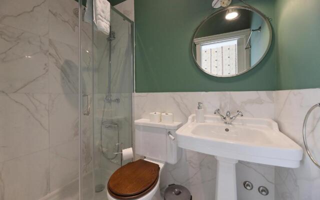 FLH Gaia Quinta de Sá - Country House