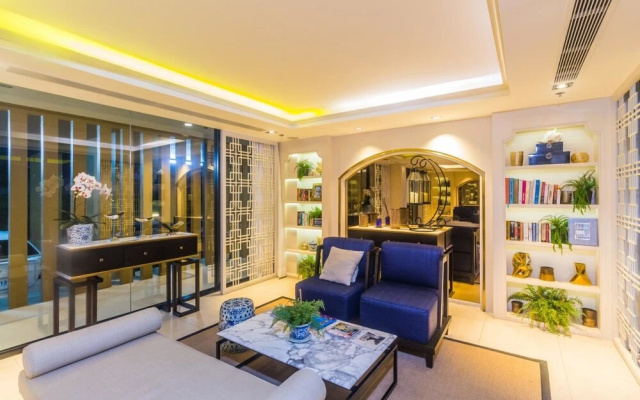 The Base Heights - Phuket Town Convenient Luxury one Bedroom Apartment Pool gym and Shopping