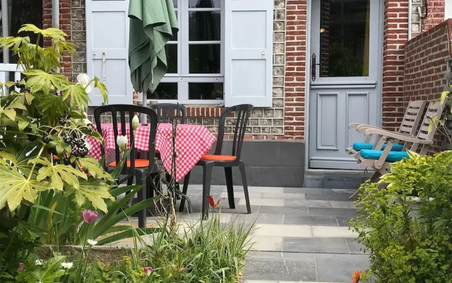 Charming Holiday Home Near the sea
