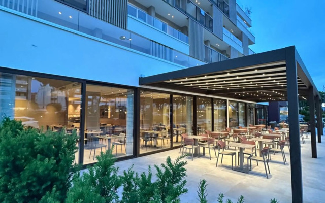 Petit Hotel
