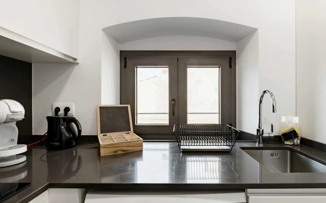 Revitalized Downtown Apartment in Historical Building