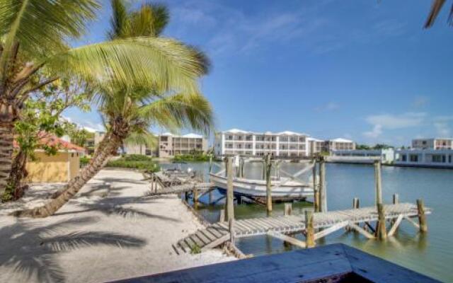 Suite F302 Mara Laguna