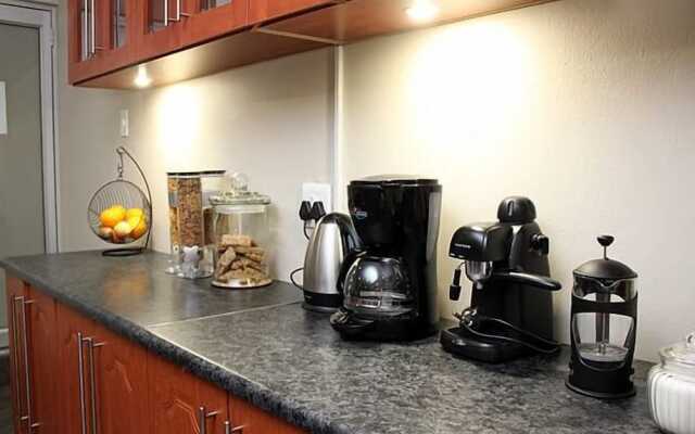 Airport Bed and Breakfast