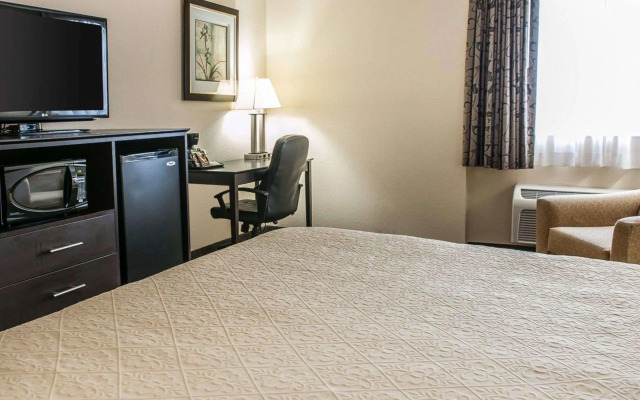 Quality Inn & Suites Mattoon South