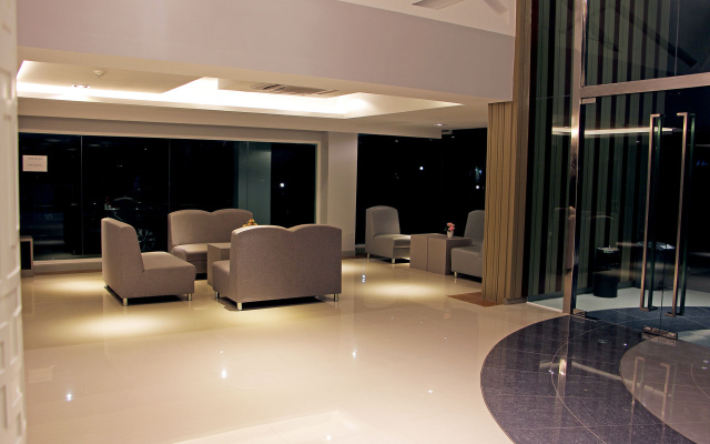 Top View Hotel – Lobby – Si Racha