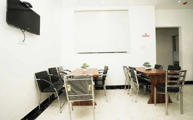 Hotel Ishaan Palace Near IGI Delhi Airport