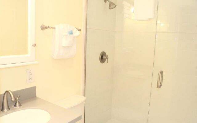 Jamaica Royale T22 - 2 Br Condo