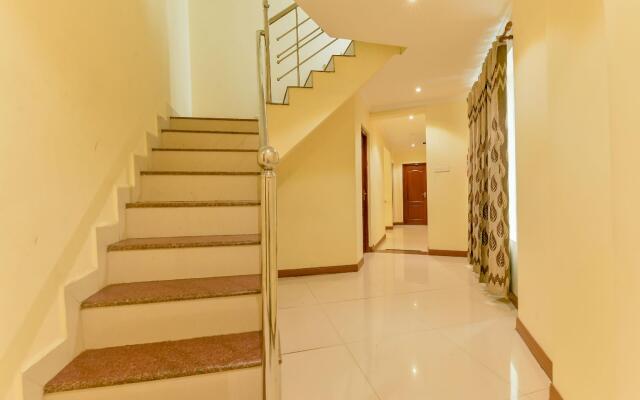 OYO 8214 Malabar Plaza Residency 1