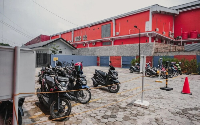 RedDoorz Premium @ Dna Fun Zone Pekanbaru