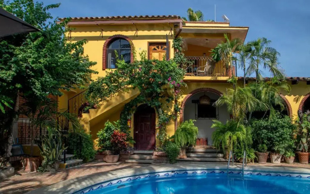 Hotel Suites La Hacienda
