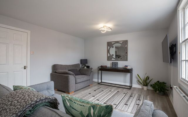 Castle Street Apartment