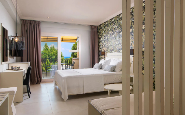 Neikos Luxury Suites