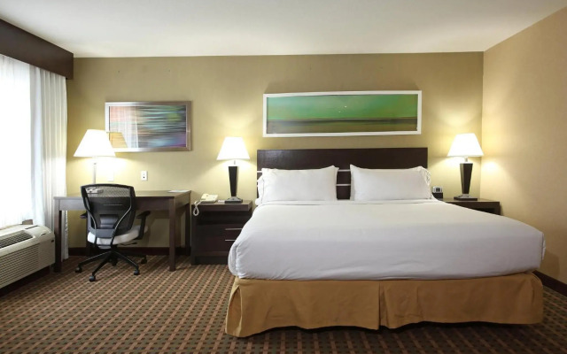 Holiday Inn Express & Suites - Vernon by IHG