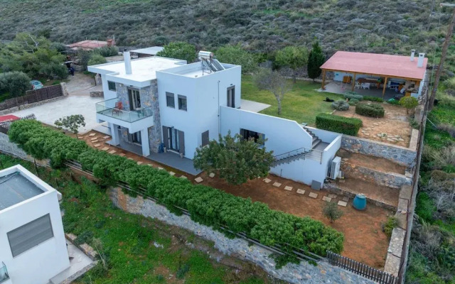 Luxury Villa Kopsas