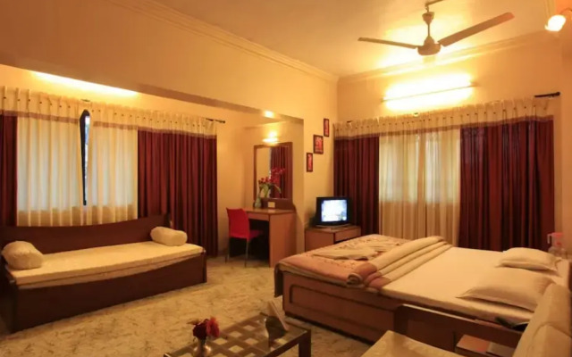 Hotel Sahyadri