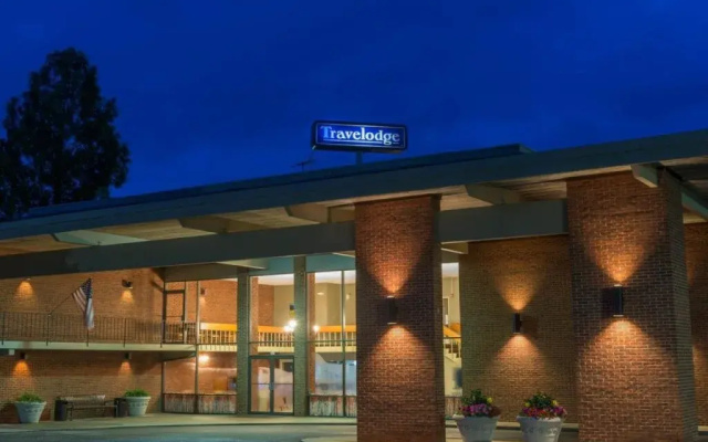 Travelodge Six Flags / Gray Summit
