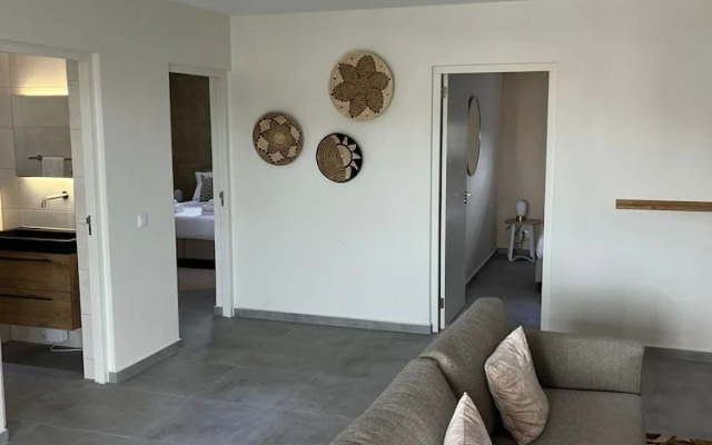No5 Mambo Apartment