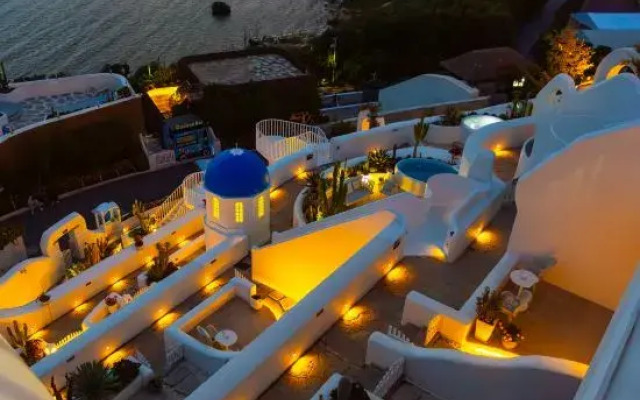 Sound on the Clouds Hotel Santorini, Dali