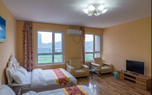 Xinghai Square Holiday Hotel