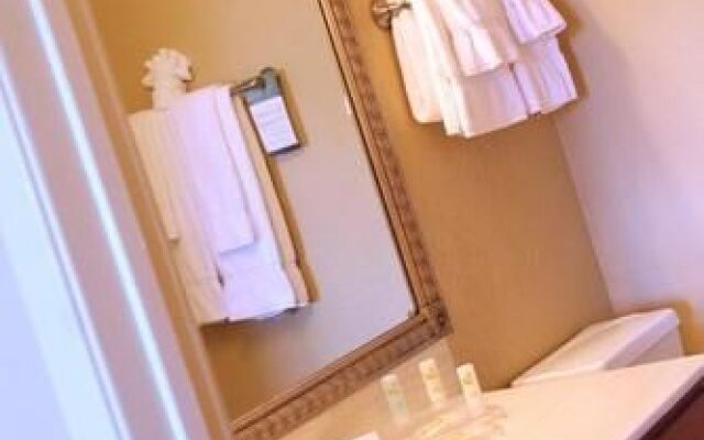 Red Lion Inn And Suites