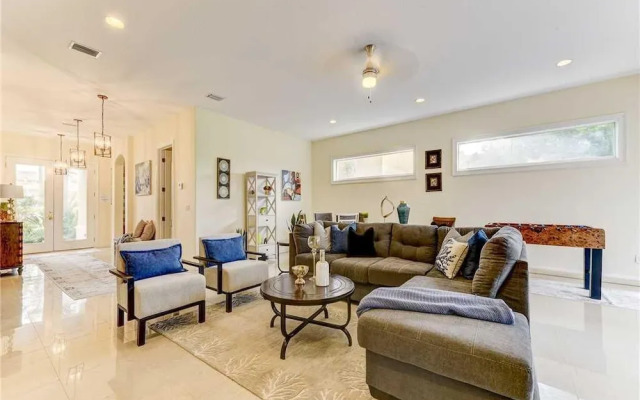 Sea Star Palace - Six Bedroom Home