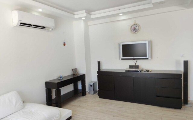 Flat 600 m to Beach With Sea View in Bodrum