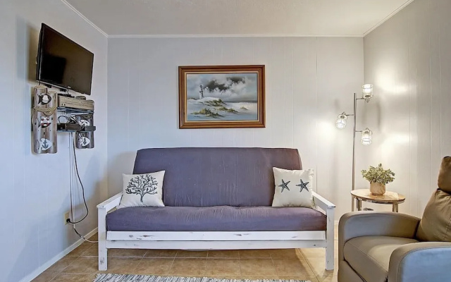Island Time 1 Bedroom Condo by RedAwning