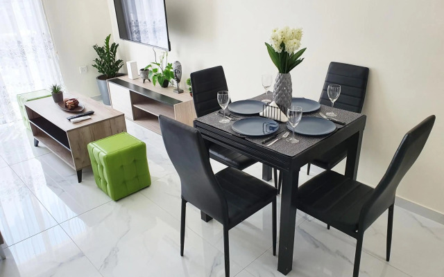 2 Bedroom Cozy Apartment near Tourist Area, 200m from sea