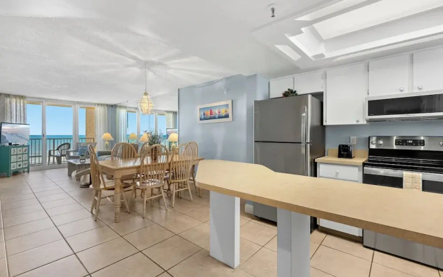 Oceania Beach Club 503