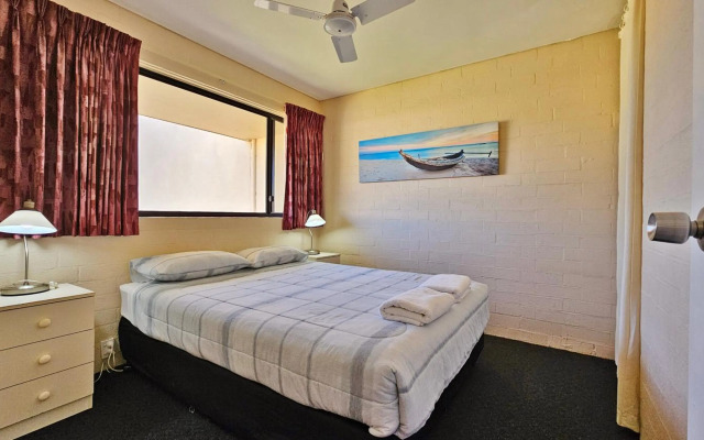 Riverview Holiday Apartment 54 - Kalbarri WA