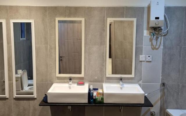 Luxurious 3-bed Apartment in Cantonments, Accra