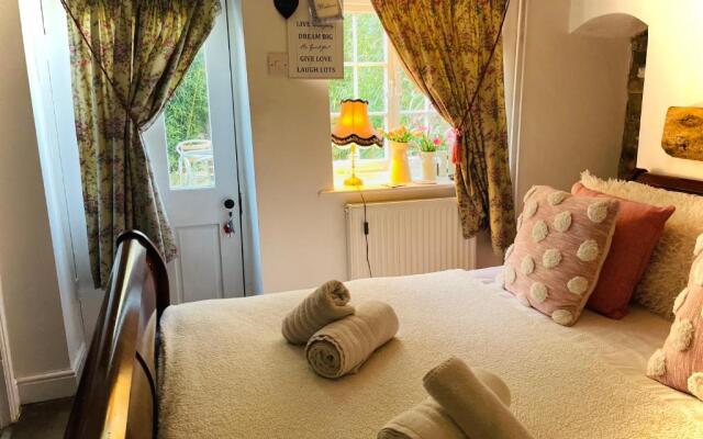 The Beehive, ground floor apartment in Norfolk, no shared amenities