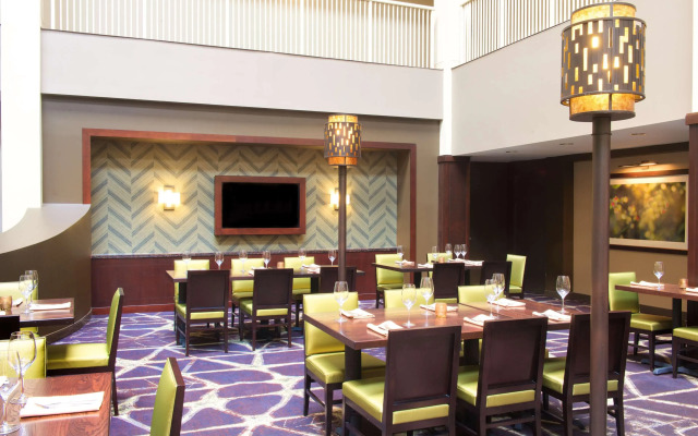 Embassy Suites by Hilton Philadelphia Airport