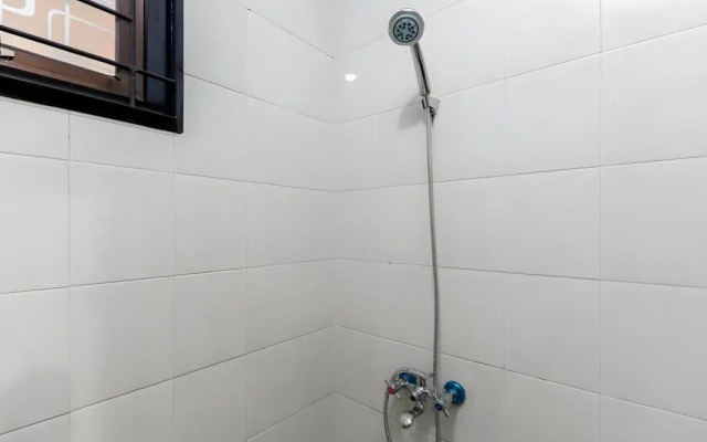 RedDoorz Plus near Trisakti University