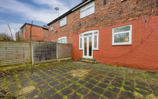 Modern 3-bedroom Home With Garden