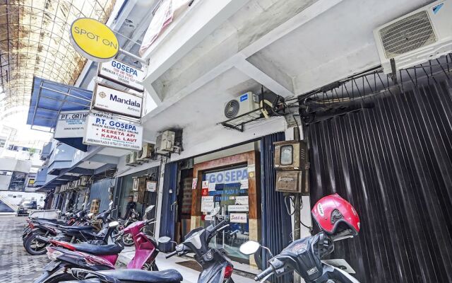 SPOT ON 90147 Gosepa Ambengan Plaza