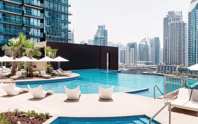 Sleek 1BR at Dubai Marina w Balcony - Apartment in ดูไบ - Photo 2