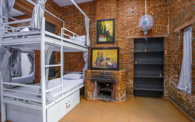 SPOT ON 957 Hue Corner Hostel