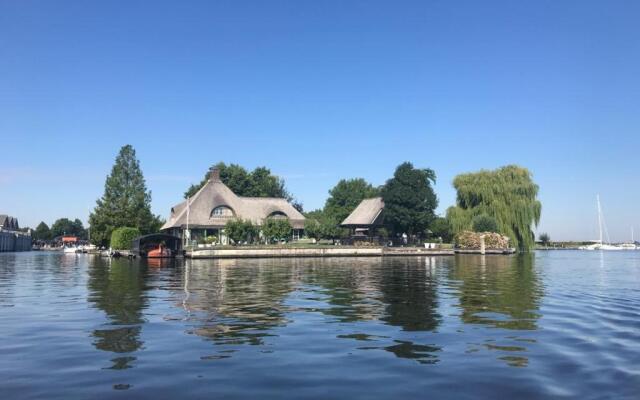 Beach House Giethoorn