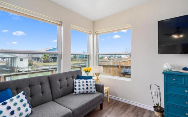 Wine Down on the Bay