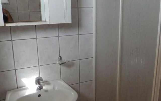 Zoki - Free Parking - A1 Mali