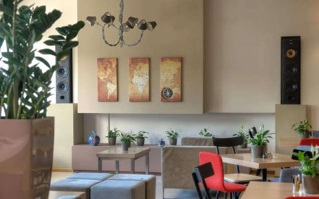Nidimos Hotel