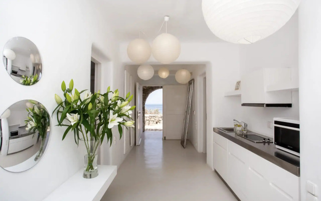Cyra Mykonos Estate