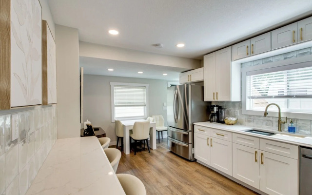 Stylish 'crosby Cottage' - 1 Mi to Serpent Lake!