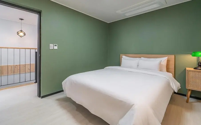 Yeosu Liposo Poolvilla